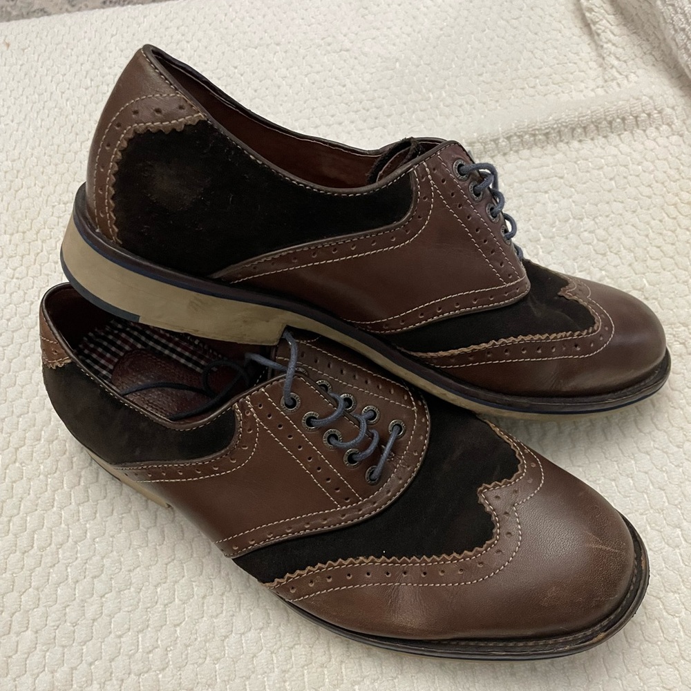 Johnston & Murphy Saddle Oxford w/blue laces